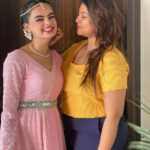 Ruhanika Dhawan Instagram - Spirit is a child, the tune of dancing feet its lullaby. Audience of angels descend in the ambiance reciting praises in your glory, when you wear your dance shoes, when you arrive at the stage and with every step you take beneath your feet heaven moves. That is the power of dance. #myfirstkathakperformance #kathakshow #fyp Hair and makeup @darshibaid Costume designed and styled @mansha_dhawan Jewellery borrowed from my friend Anaisha ❤️ Mayor's Hall, Andheri West