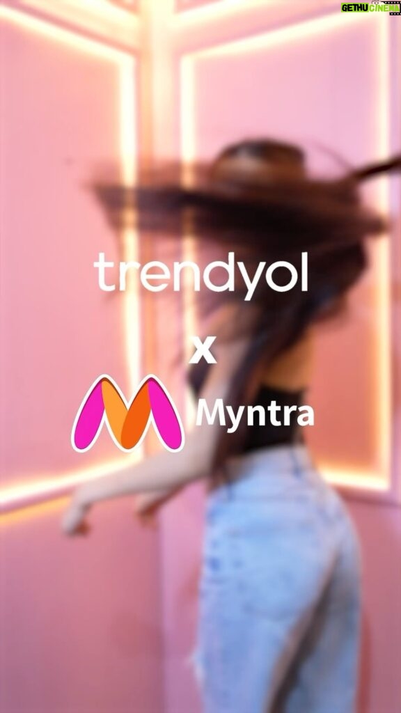 Ruhanika Dhawan Instagram - Trendyol on @myntra has got me and all my moods sorted, be it lunch with my pals, at the coffee shop, or a dinner night. Let’s dive into style and make every day a fashion adventure. Don’t miss out on the Myntra Birthday Blast on 1st & 2nd March for an EXTRA 10% Off. #Trendyol #Myntra #MyntraBirthdayBlast #VersatileFashion #TrendsForEveryMood #ad