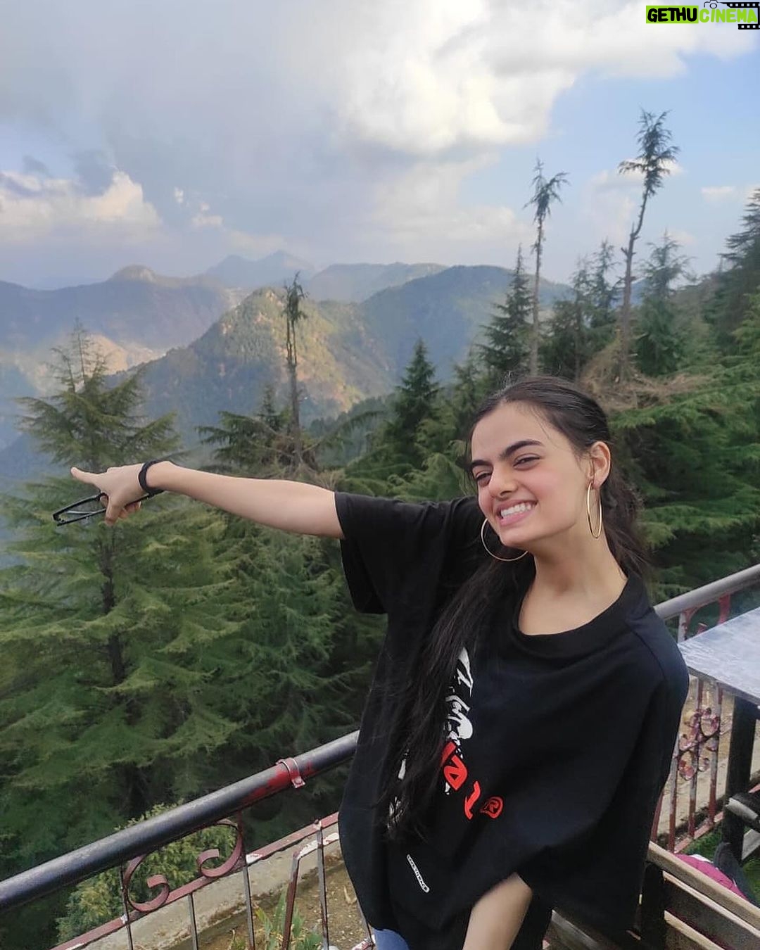 Ruhanika Dhawan Instagram - School trip. Mussorie today! #view #laltibba #mussoorie #utrakhand