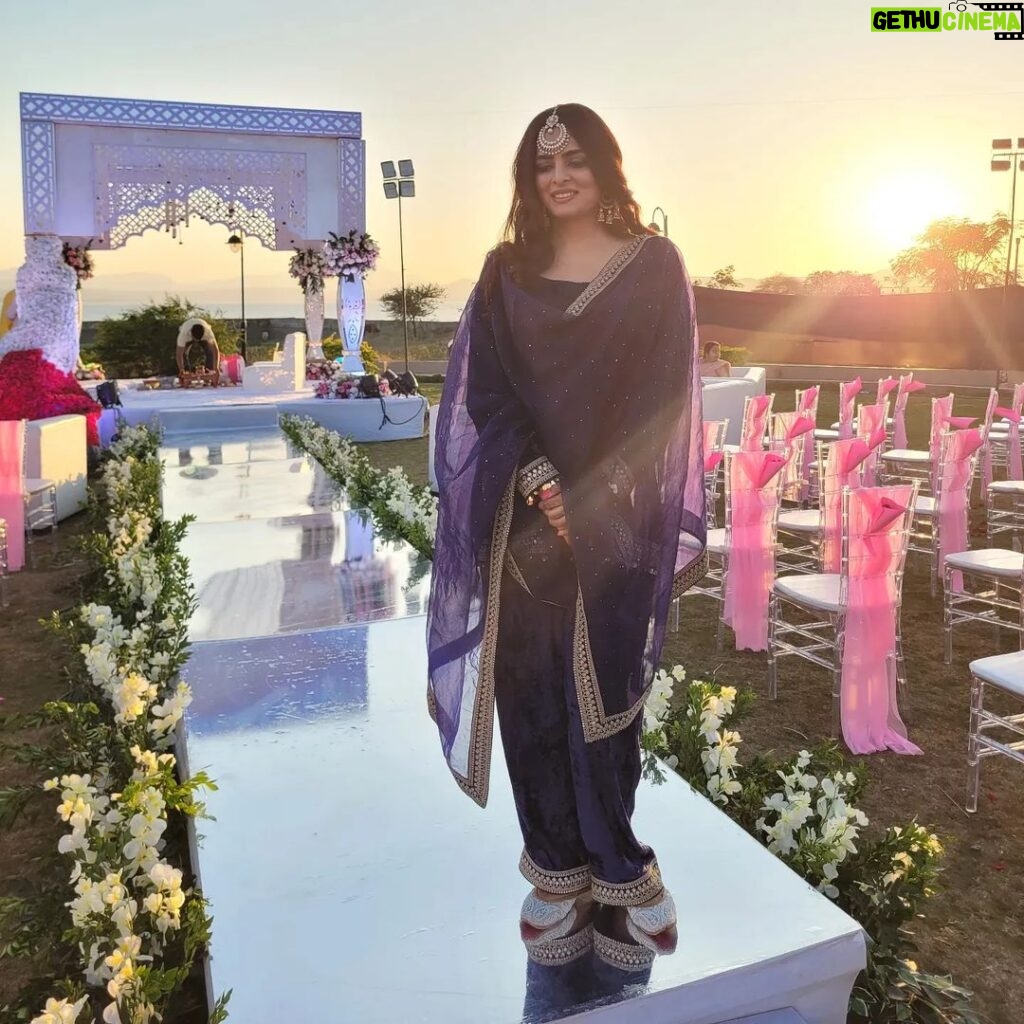 Ruhi Chaturvedi Instagram - Drop a 💜 for my "पंजाबन" look. . . Outfit @roze.india Jutti @kurrbat Styled @seam_stress_by_rajludhwani . . #weddinginspiration #punjabifeel #bhaikishaadikalook