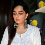 Ruhi Chaturvedi Instagram - Bolo, Bolo gay kabhi jhoot!!!!! @shivendraa_om_saainiyol 😜 . . . #kabhikabhiyeabhizaroorihai . . Tag your lover to ask him/her the question
