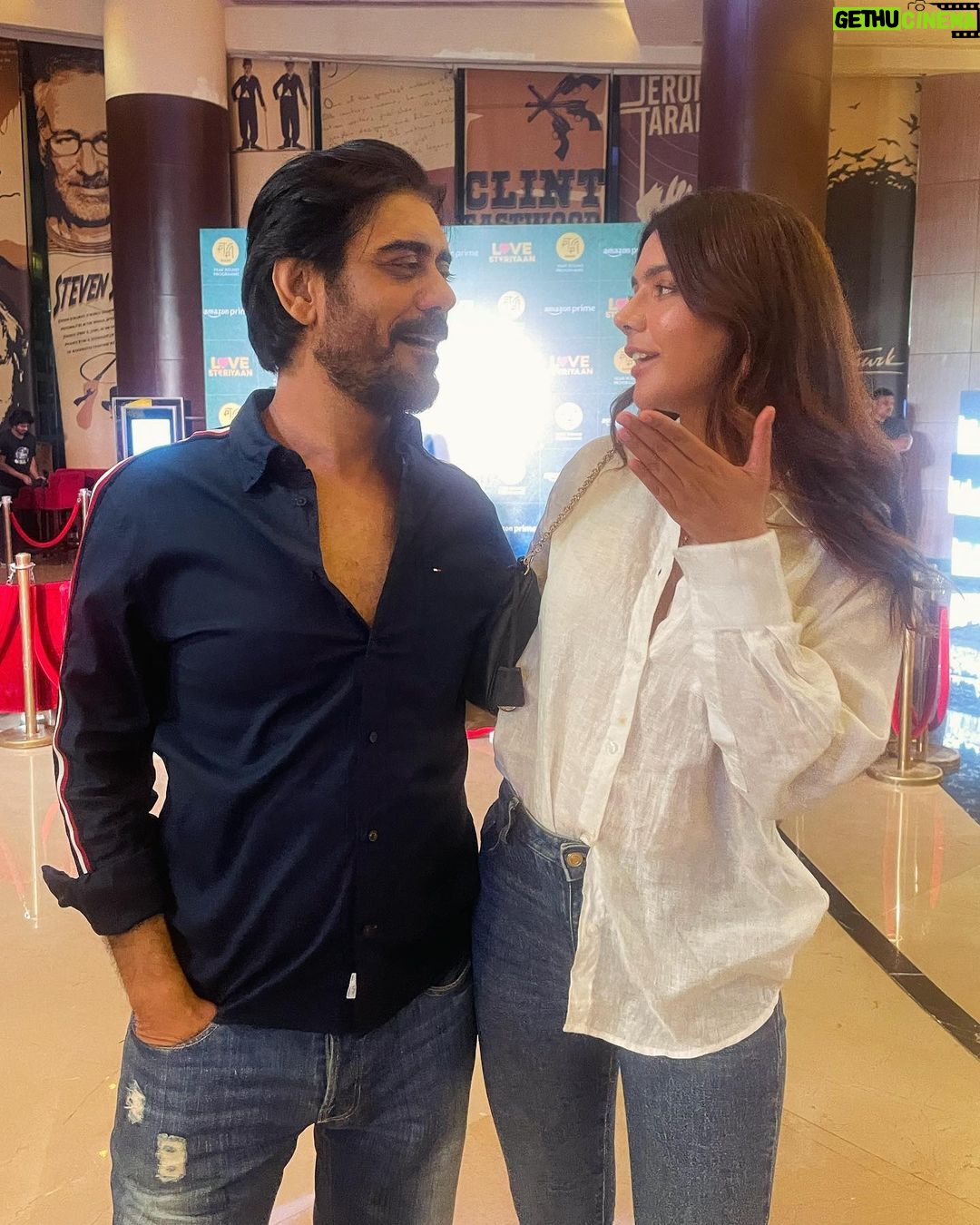Ruhi Singh Instagram - Some really fun moments from last night’s premiere of #lovestoriyaanatmami What a beautiful compilation of real love stories by @karanjohar @somenmishra @dharmamovies @dharmaticent brilliant! Lots of love for my dear friend and ofcourse the finest director Hardik cheering for you always!! It was a beautiful evening with fellow actors and some very admirable legends whose work I immensely respect and appreciate 🤍 #mami #lovestoriyaan @mumbaifilmfestival @serialclicker811