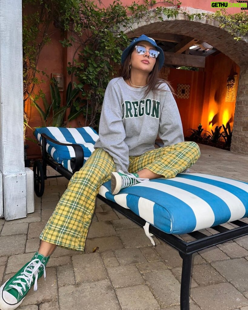 Ruhi Singh Instagram - Pyjamas and hot chocolate weather. (And bucket hat)