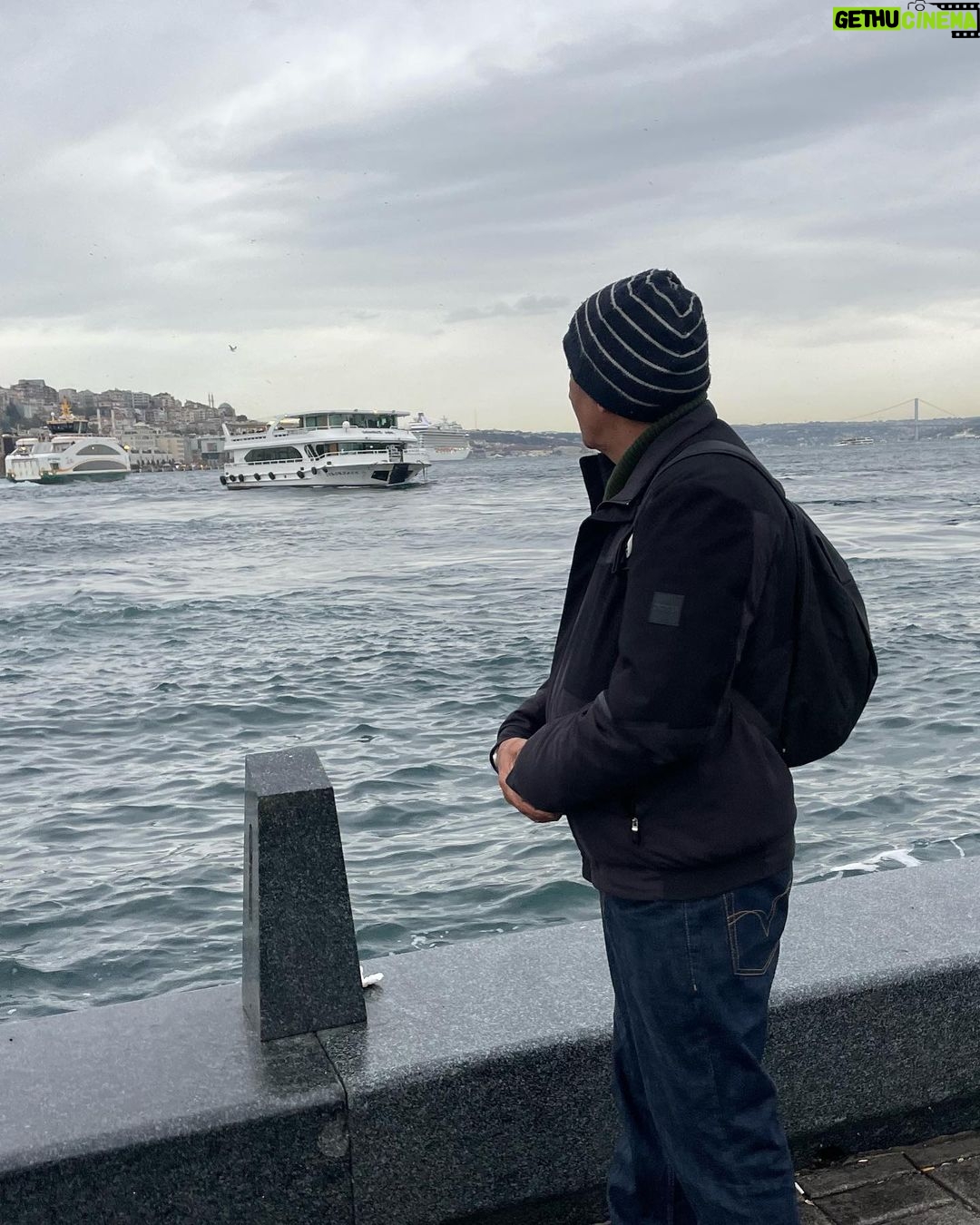 Ruhi Singh Instagram - Nothing much, just papa and I exploring the world, one country at a time. Istanbul, Turkey