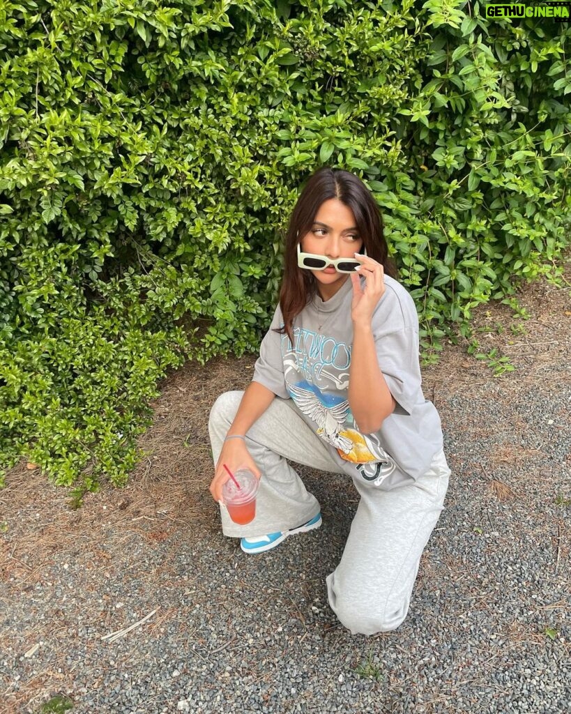 Ruhi Singh Instagram - It pretty much is a walk in the park if you’re hydrated and not entertaining bullshit #mood Los Angeles, California