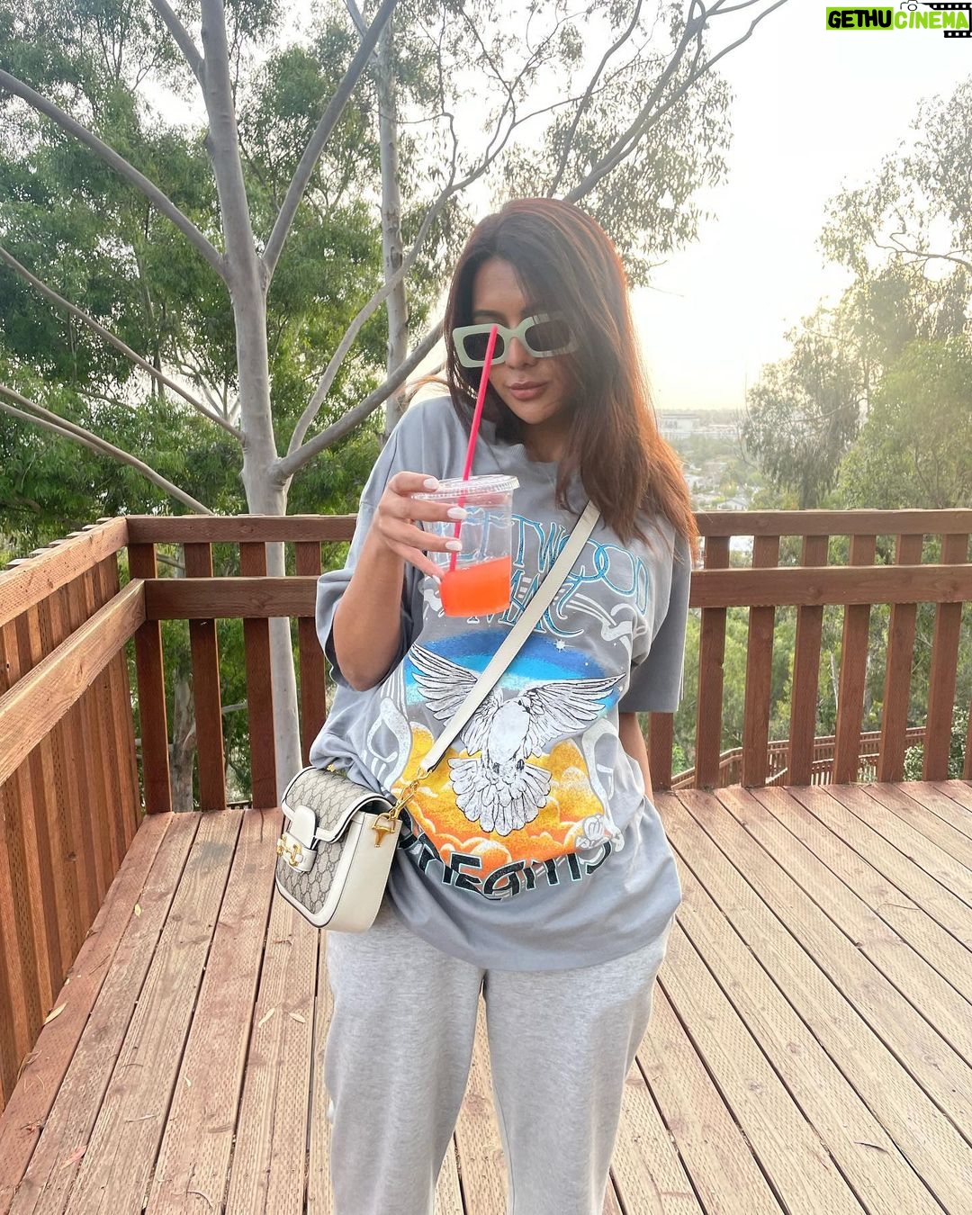 Ruhi Singh Instagram - It pretty much is a walk in the park if you’re hydrated and not entertaining bullshit #mood Los Angeles, California