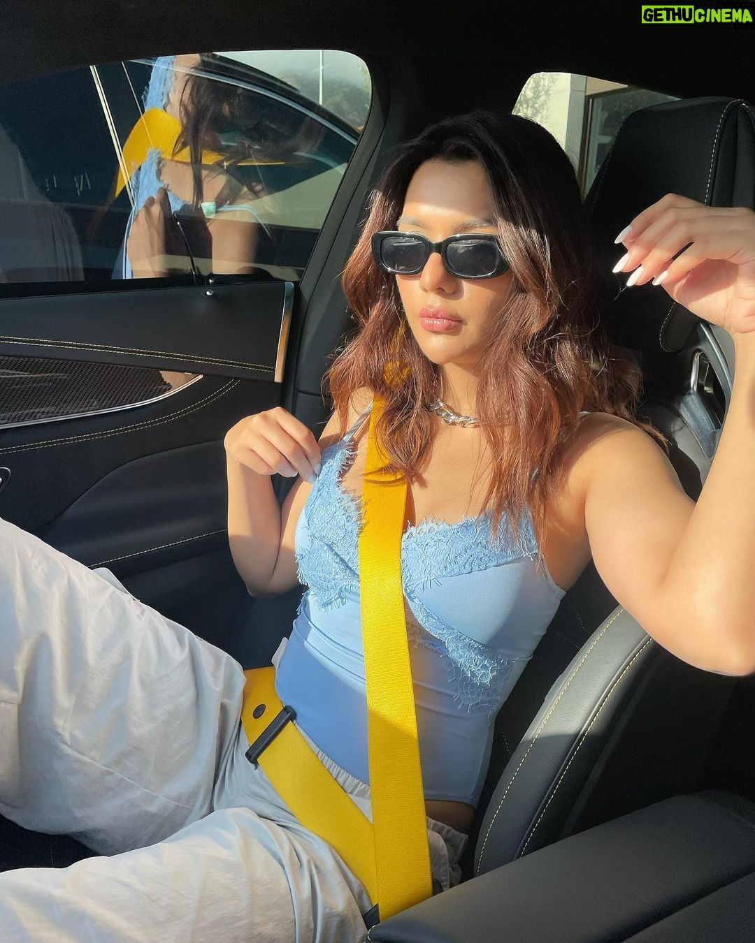 Ruhi Singh Instagram - Like a music video 🤍