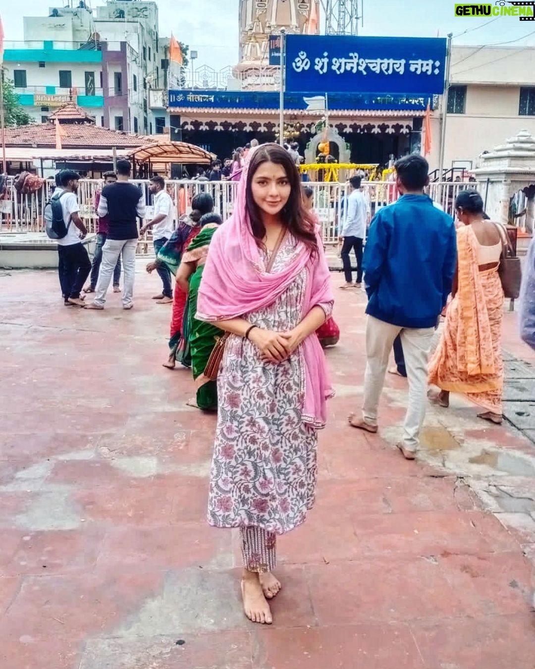 Ruhi Singh Instagram - Life lately has been about travel, spirituality, new beginnings and letting go of things which aren’t serving me anymore. I am happy to be working on projects which I’m passionate about, with people who are aligned with my dreams and truth. I feel balanced and naturally optimistic, surrounded by amazing artistic energy. I love being an actor! It feels surreal to have the freedom to choose your path, and the courage to proudly follow that path with all your might. God’s been very kind. May God bless every one who’s reading this 🙏 SUSHISAMBA Dubai