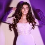 Ruhi Singh Instagram - Oh what a joy it is to simply live in this mesmerising moment, for it’s a dreamers world and we are high on magic 🪄 The universe says, “your wish is my command princess” if you’re willing to embrace the blue blood that runs in your veins. Why are you getting fascinated by this illusion when you are stardust yourself? - Ruhii Siingh