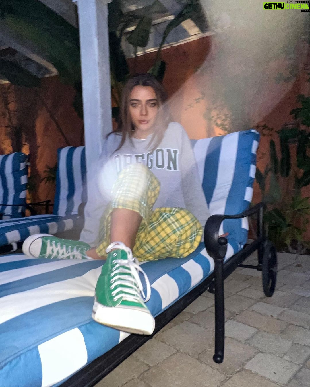 Ruhi Singh Instagram - Pyjamas and hot chocolate weather. (And bucket hat)