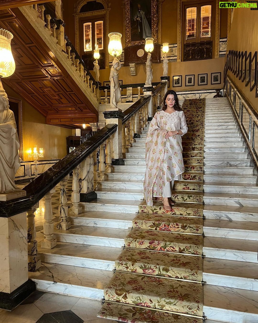 Ruhi Singh Instagram - Happy holi doston 🙏 Taj Falaknuma Palace