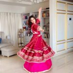 Ruhi Singh Instagram - Semi classical ❤️ @bhansaliproductions #Sakalban #heeramandi @netflix_in Choreography by @mehuljoseph123