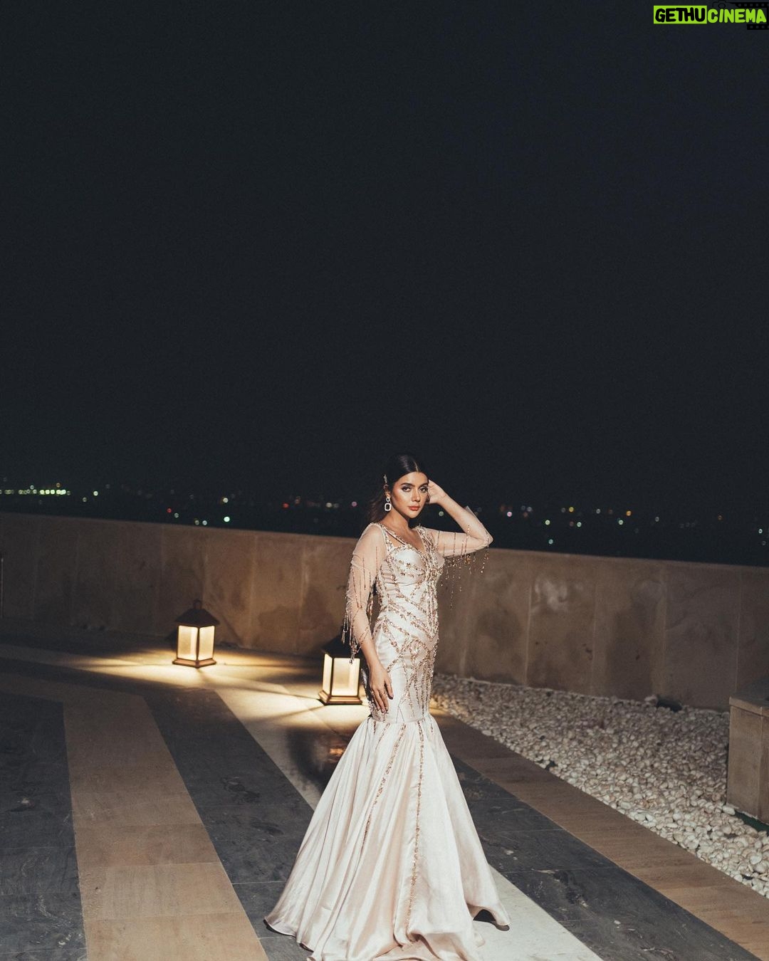 Ruhi Singh Instagram - Photography @vishpijwala Asst @neel_visual Outfit @niveditasaboocouture Hmua team @internationalbeautyschool @bhakti.sapkeofficial @adorn_nimishapahuja @jui.spake @timestalent #filmfare #hyundaifilmfareawards2024 #gujarattourism