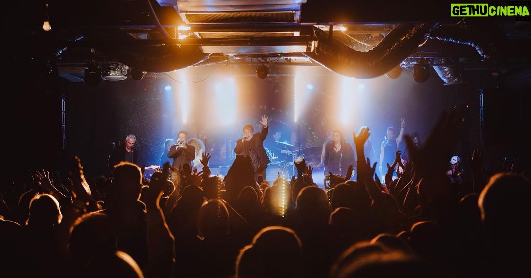 Russell Crowe Instagram - Gold Coast rocked. Miami Marketta is a great venue. Next stop Brisbane. The Triffid, June 1&2.