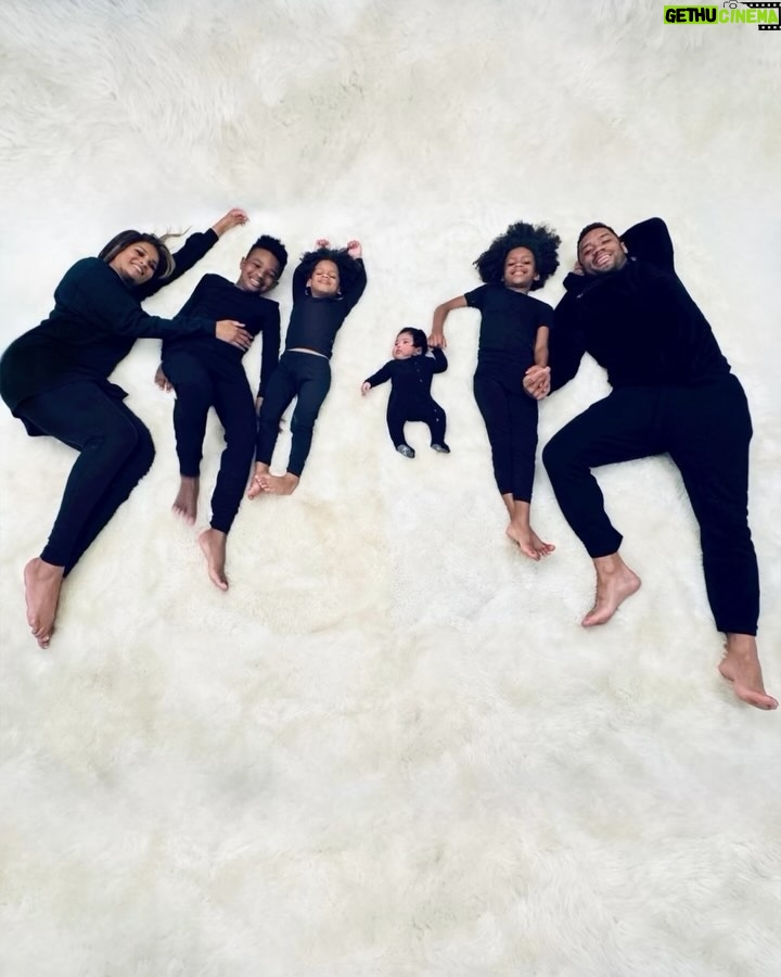Russell Wilson Instagram - Truly Blessed 🙏🏾. Our family continues to grow @ciara