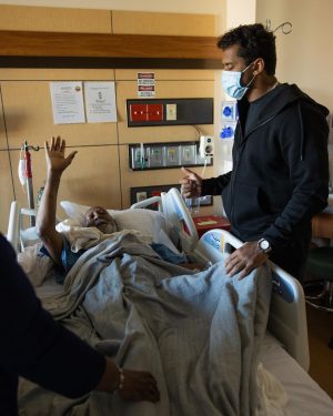 Russell Wilson Instagram - The Power of Prayer & Belief! Keep Fighting! 🧡💙 @WhyNotYouFdn @CenturaHealth