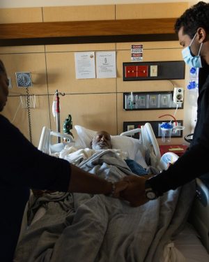 Russell Wilson Instagram - The Power of Prayer & Belief! Keep Fighting! 🧡💙 @WhyNotYouFdn @CenturaHealth