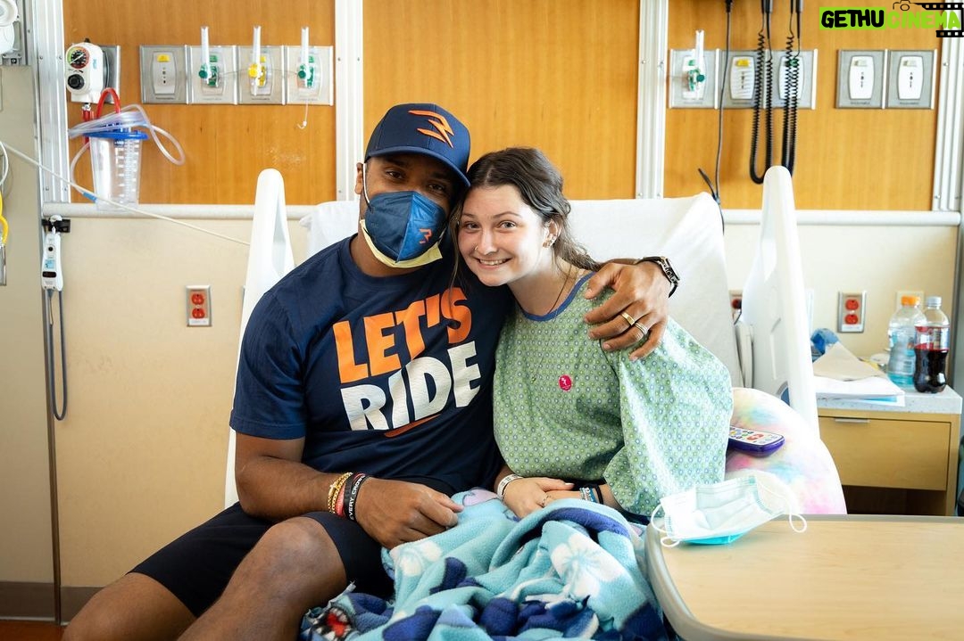 Russell Wilson Instagram - Lilah, Bryleigh, Dimitri and Keran, you guys are awesome! Thank you for inspiring me today! ππΎπ§‘