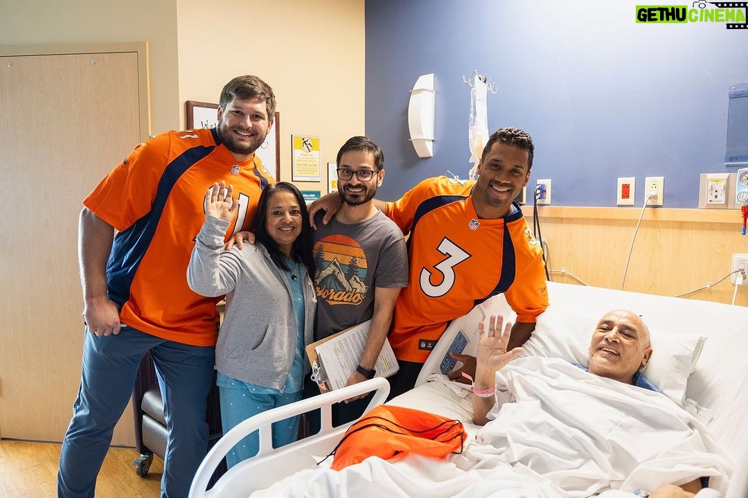 Russell Wilson Instagram - Incredibly Grateful to visit the amazing folks at @centurahealth with @mdhenningsen at St Anthony hospital today. Thank you for inspiring us and keep on fighting! πͺ @broncos @broncosofffield Denver, Colorado