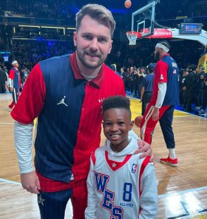 Russell Wilson Instagram - Future’s first @NBA All Star Weekend! One to Remember! #Grateful #NBAAllStar