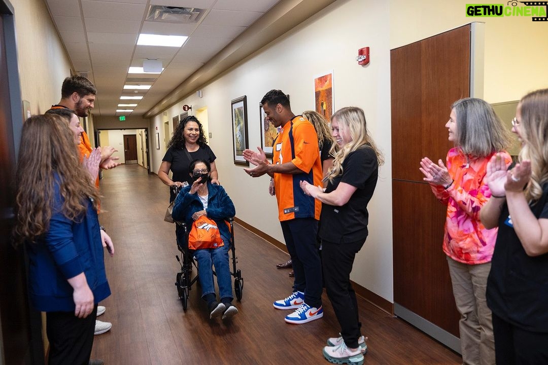 Russell Wilson Instagram - Incredibly Grateful to visit the amazing folks at @centurahealth with @mdhenningsen at St Anthony hospital today. Thank you for inspiring us and keep on fighting! πͺ @broncos @broncosofffield Denver, Colorado