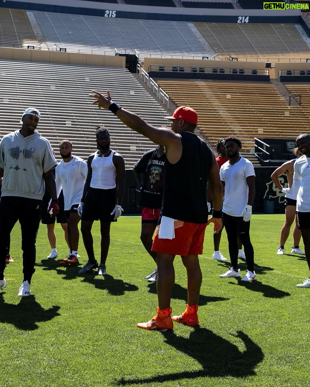 Russell Wilson Instagram - Dialed In. Almost That Time 💪🏾