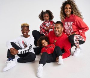 Russell Wilson Instagram - The Greatest Gift God could ever give me is being a Dad to these 3 Amazing kids. The Best Job in the world! 

Happy Father’s Day to all the Fathers & Father Figures & Male Role Models! 

Future, Sienna & Win…I Love You Forever! Glad we get to raise them together Momma! @ciara
