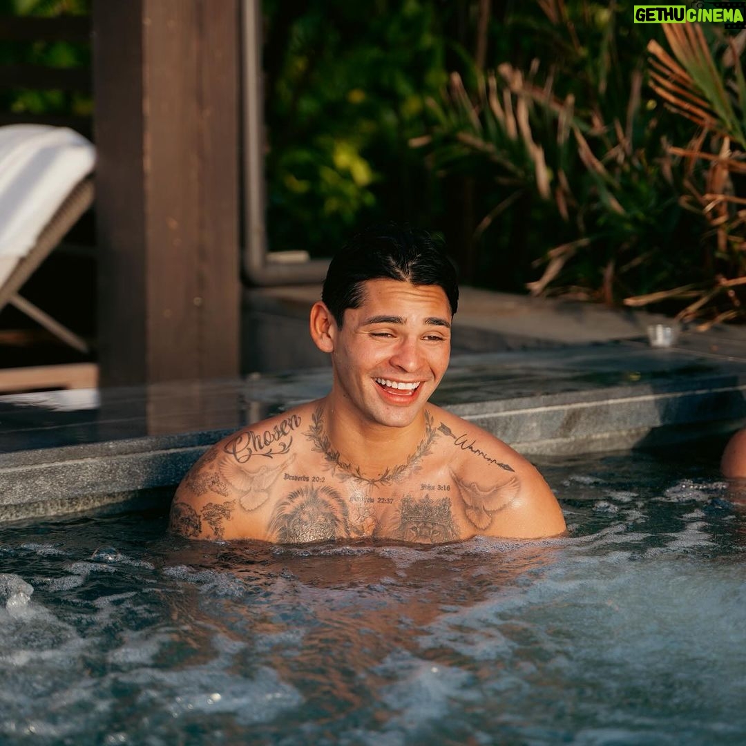 Ryan Garcia Instagram - (PART 1) As my Hawaiian brothers and sisters would say CHEE HOO 😆Enjoy these photos from my vacation trip I just had in Hawaii, was a blast with friends and family 😠Till next time guys. PART2 is coming. GOD DID! AND GOD WILL. 📸 @95.media