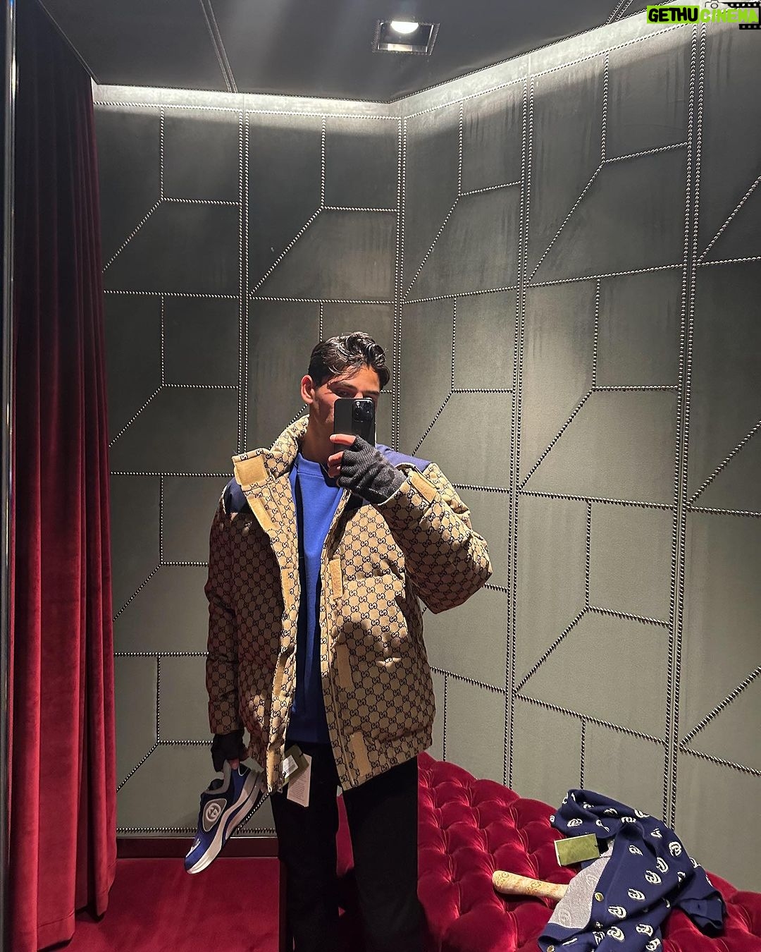 Ryan Garcia Instagram - Keep it moving and going 💙 @gucci