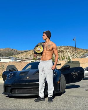 Ryan Garcia Instagram - GIVEAWAY ALERT 🚨 Partnering with @monkeytiltofficial they gave me a new car for my victory we are going to give away 10 thousand to two people 

All you have to do is tag two friends on this post and follow their account @monkeytiltofficial Best Chances and Merry Christmas 🎄