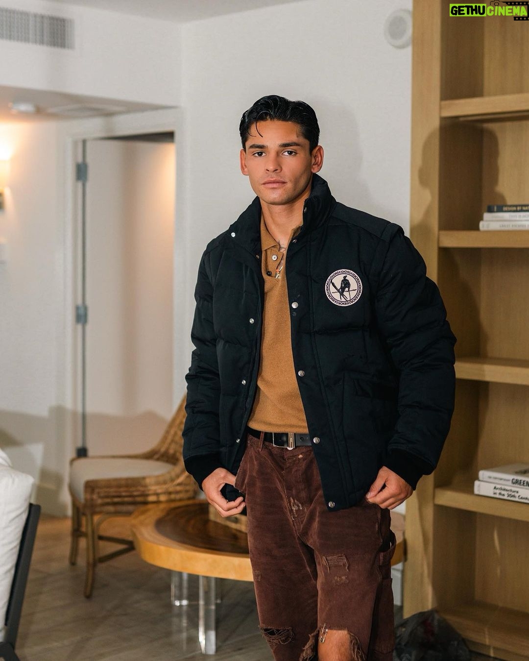 Ryan Garcia Instagram - Had a blast in Miami 😁 thanks to @valuetainment for the invite also big thank you to @95.media for these great shots haha captured the moments forsure 🥂 South Beach Miami,Florida