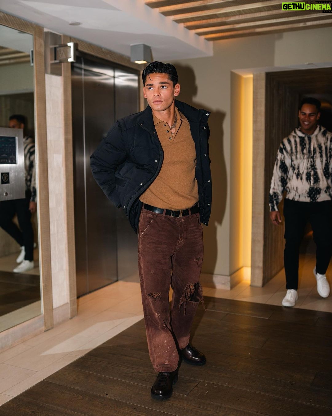 Ryan Garcia Instagram - Had a blast in Miami 😁 thanks to @valuetainment for the invite also big thank you to @95.media for these great shots haha captured the moments forsure 🥂 South Beach Miami,Florida