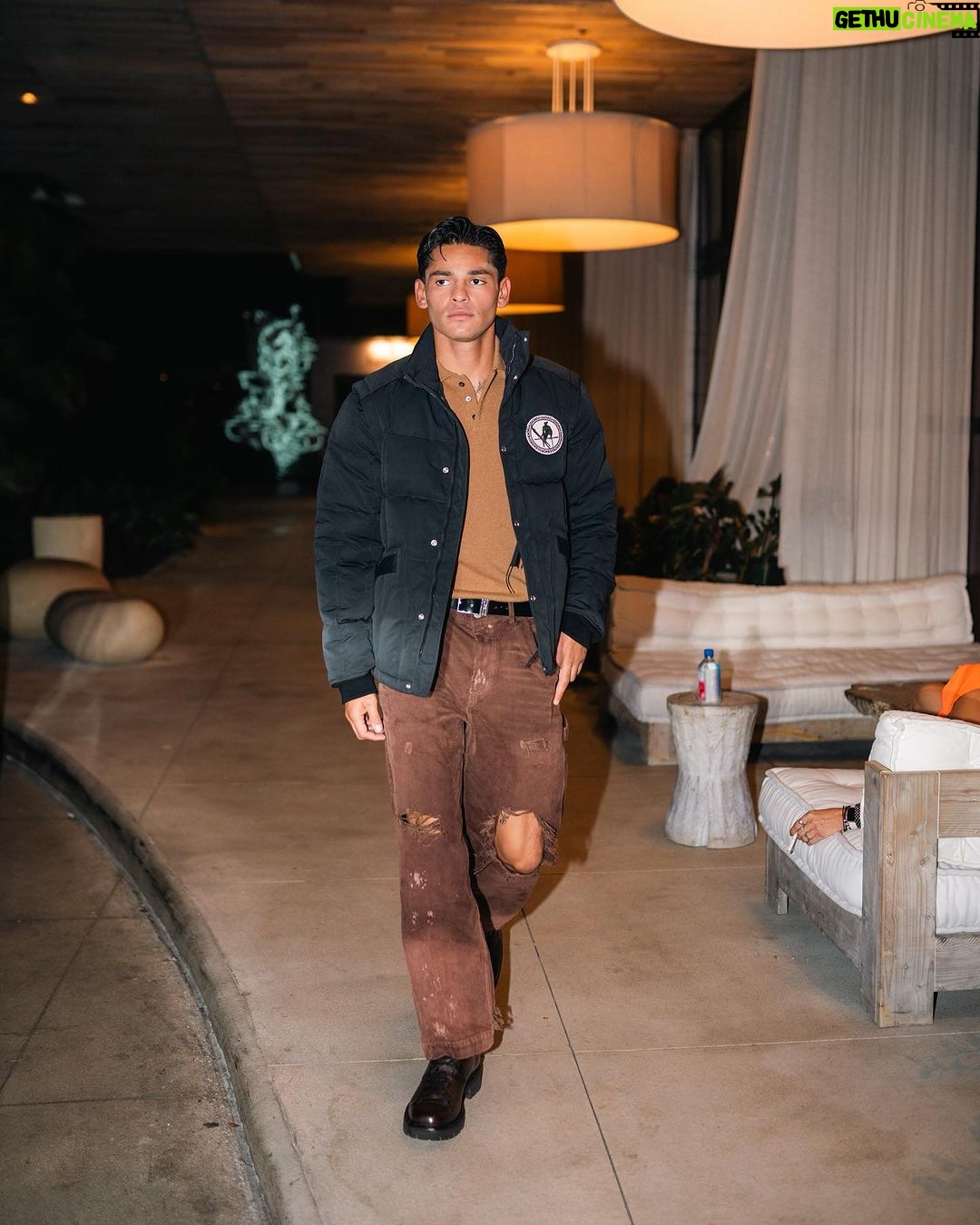 Ryan Garcia Instagram - Had a blast in Miami 😁 thanks to @valuetainment for the invite also big thank you to @95.media for these great shots haha captured the moments forsure 🥂 South Beach Miami,Florida