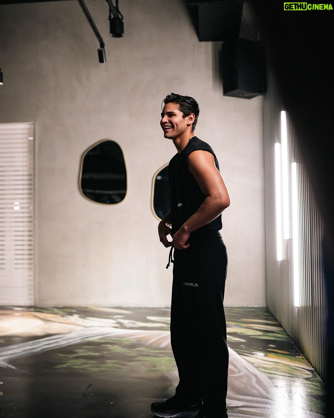 Ryan Garcia Instagram - Hearts on Fire ❤️🔥 @youngla Press conference’s will be open to public: Tuesday In NY And the last one will be Thursday in LA I Hope to see you there. Comment what you think 💭🥊 📸 @95.media Dallas, Texas