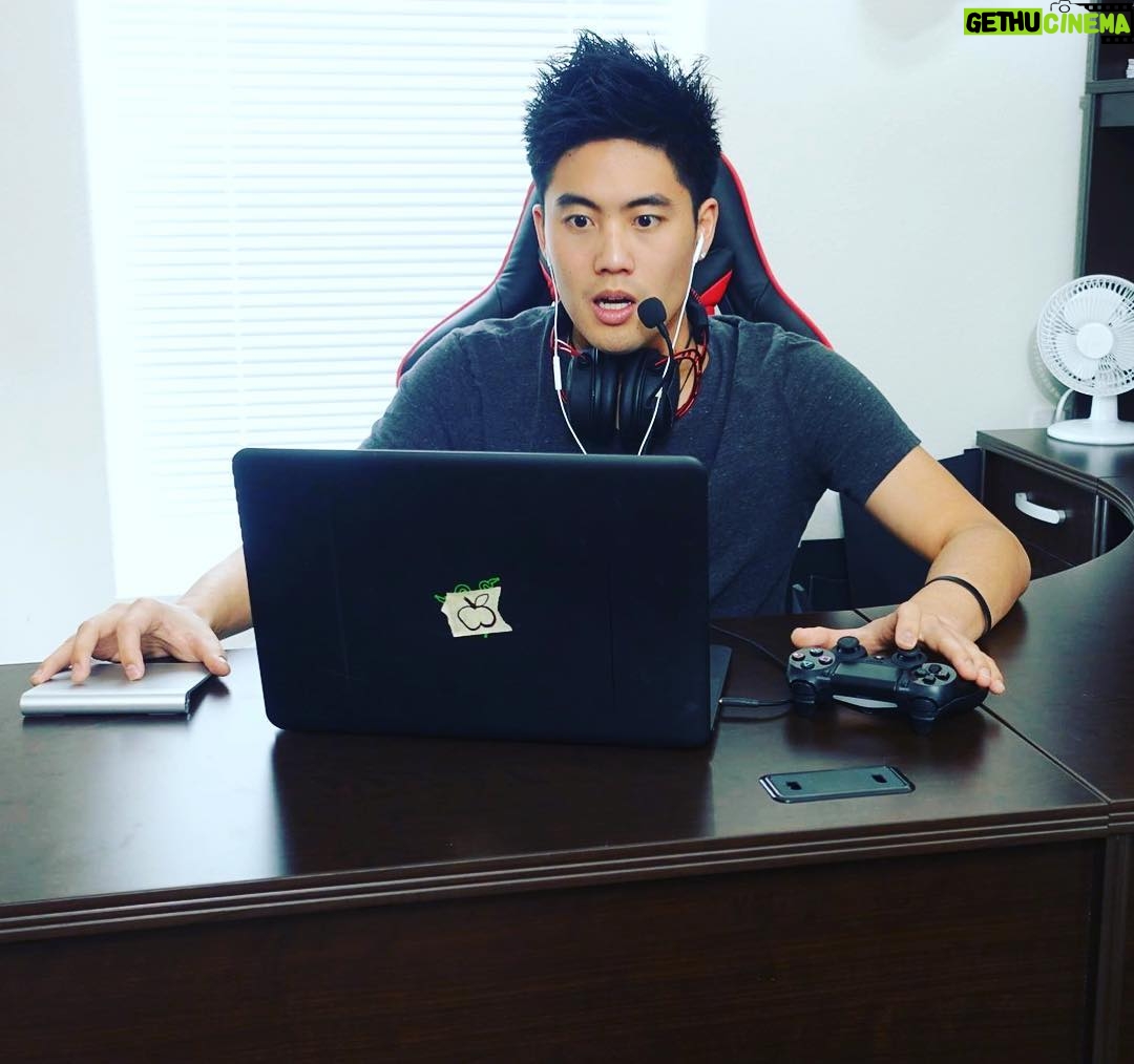 Ryan Higa - 172.2K Likes - Only true gamers know... this is the real way to play.