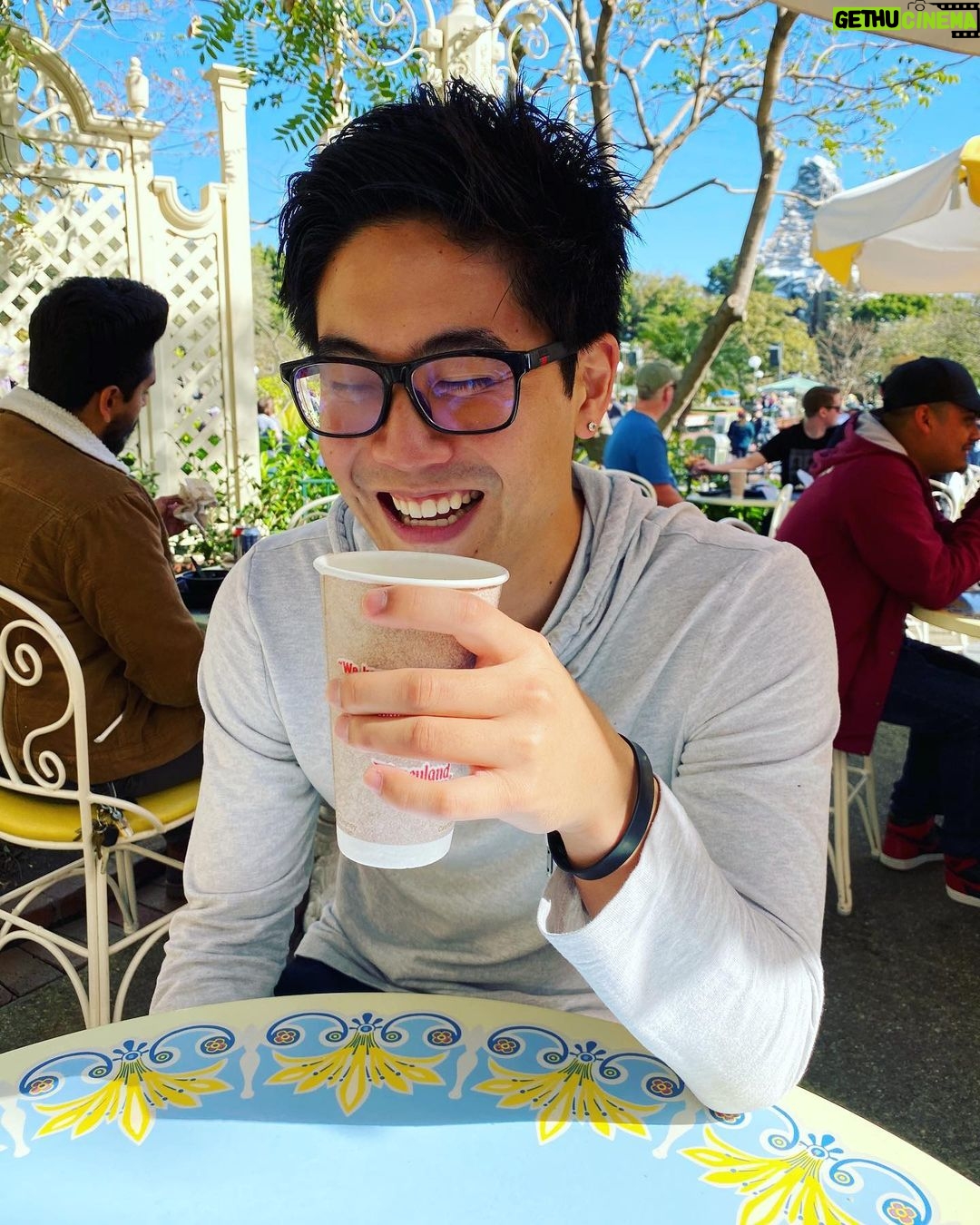 Ryan Higa - 211.3K Likes - So it’s been like 7 years but the LASIK has begun to wear off.. forgot about all the little annoying things that come w glasses like drinking anything hot 😅