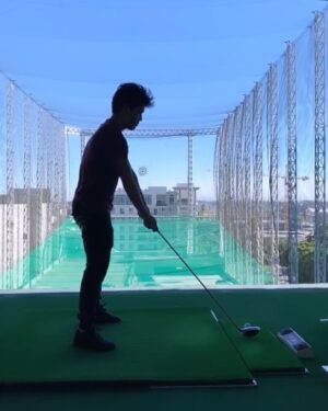 Ryan Higa Instagram - First time golfing... idk why people practice so much. Easy. #golf #golfswing #pgatour #pga #bga 📷: @arden_cho