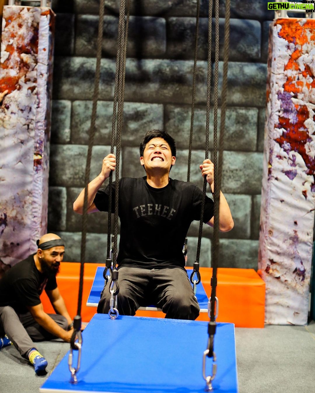 Ryan Higa Instagram - One of the worst parkourse “tricks” we’ve had to do... swing and ram a heavy plastic board into our knees... why not, right? #parkourse #HigaTV