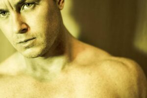 Ryan Kelley Instagram - Anyone got some 💄.. aka chapstick?