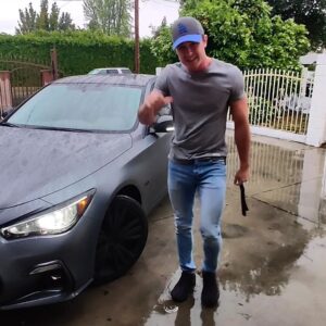 Ryan Kelley Instagram - Here's what my morning quarantine routine looks like.. #staybusy #quarantinelife