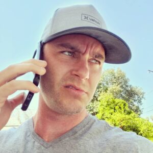 Ryan Kelley Instagram - Bored? Call your best friends one at a time. We know they aren't doing shit right now. So if they don't answer, well i've got some sad news for you. You are not important. YOU are a basic friend 🤣😂