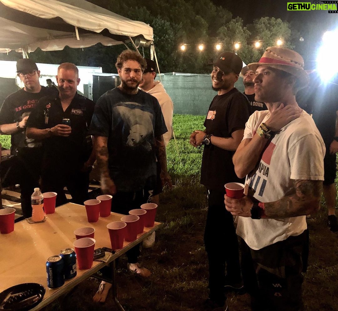 Ryan Phillippe Instagram - Post-show beer pong - the family and i had such a great time at #firefly i highly recommend the festival & am proud of my home state for how killer it is. #TheFirstState #Delaware #FreeWestPapua Firefly Music Festival