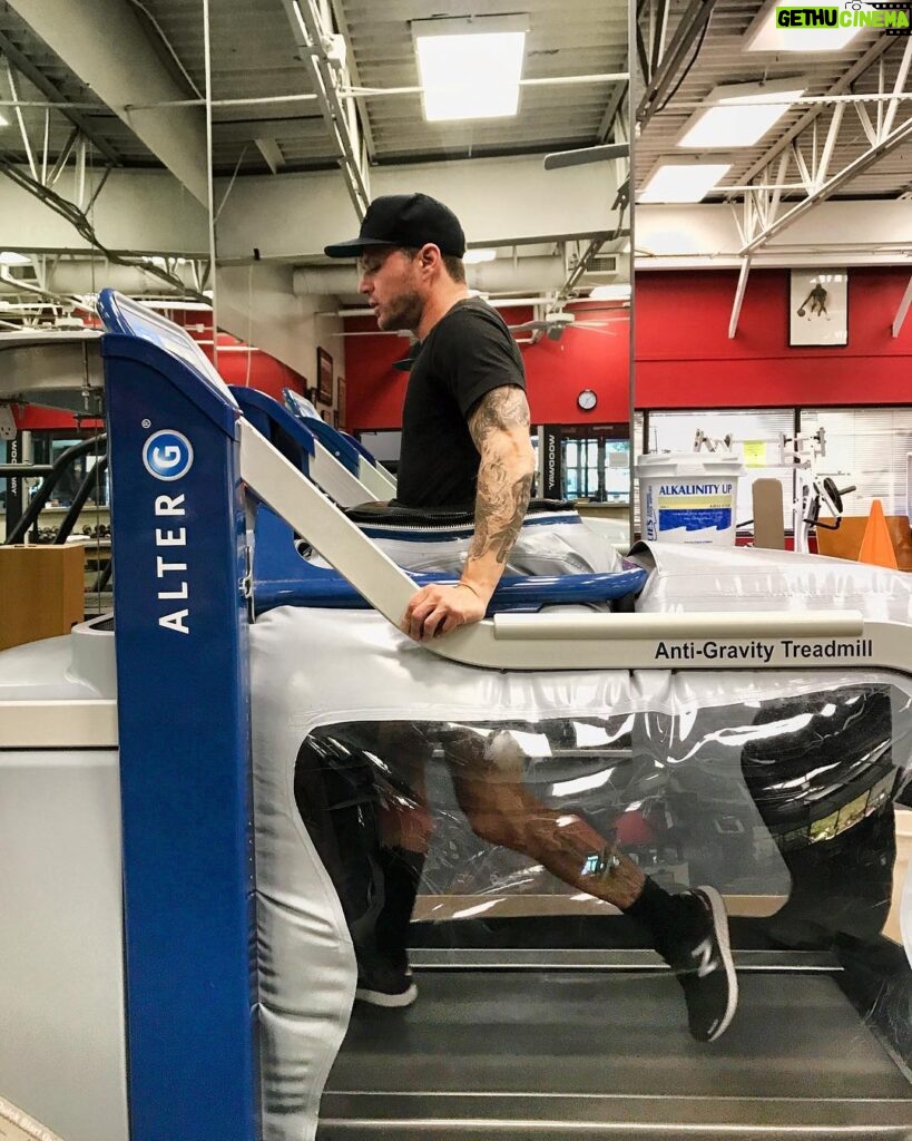 Ryan Phillippe Instagram - we could walk forever - walking on the moon🌙🚶🏻 (thanks to my friends @atipt in delaware for keepin me on my recovery program while away!) on some tom brady ish rn Ati Physical Therapy