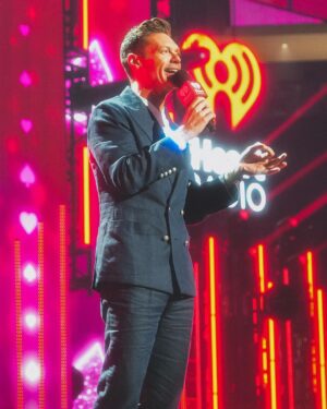 Ryan Seacrest Instagram - iHeart Festival never disappoints
 
@lennykravitz was the epitome of cool, @publicenemy brought the noise, my dear friend @kellyclarkson was magic on stage, and so many more stars delivered incredible performances across 2 nights spanning all genres. What could be better? #iHeartFestival2023