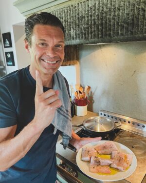Ryan Seacrest Instagram - I love sea bass in the summer. It’s simple and a great opportunity to use quality extra virgin olive oil 🫒

Step 1
Put a little olive oil, salt, pepper, and herbs on the raw fish

Step 2
Separately cook some summer tomatoes with sage, basil, garlic, and olive oil in a pan

Step 3
Heat the pan. I use grapeseed oil when pan frying due to its high smoke point and its clean taste. Cook the fish skin side down until it’s cooked through (I like the skin golden brown and crispy) and add minced garlic.

Step 4
Add some lemon and fresh EVOO on top and enjoy!