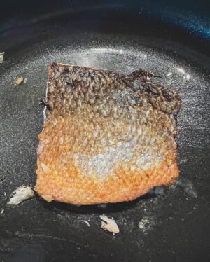Ryan Seacrest Instagram - I love sea bass in the summer. It’s simple and a great opportunity to use quality extra virgin olive oil 🫒

Step 1
Put a little olive oil, salt, pepper, and herbs on the raw fish

Step 2
Separately cook some summer tomatoes with sage, basil, garlic, and olive oil in a pan

Step 3
Heat the pan. I use grapeseed oil when pan frying due to its high smoke point and its clean taste. Cook the fish skin side down until it’s cooked through (I like the skin golden brown and crispy) and add minced garlic.

Step 4
Add some lemon and fresh EVOO on top and enjoy!