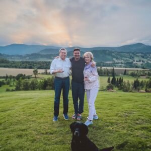 Ryan Seacrest Instagram - Happy birthday, Dad. Thank you for everything. Wishing you the best day, and cheers to more great days to come 🍸