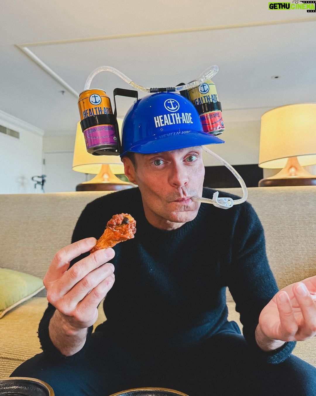 Ryan Seacrest Instagram - Game day gear looks a little different this year. Happy #SuperBowl Sunday 🏈 #ad #healthadepartner