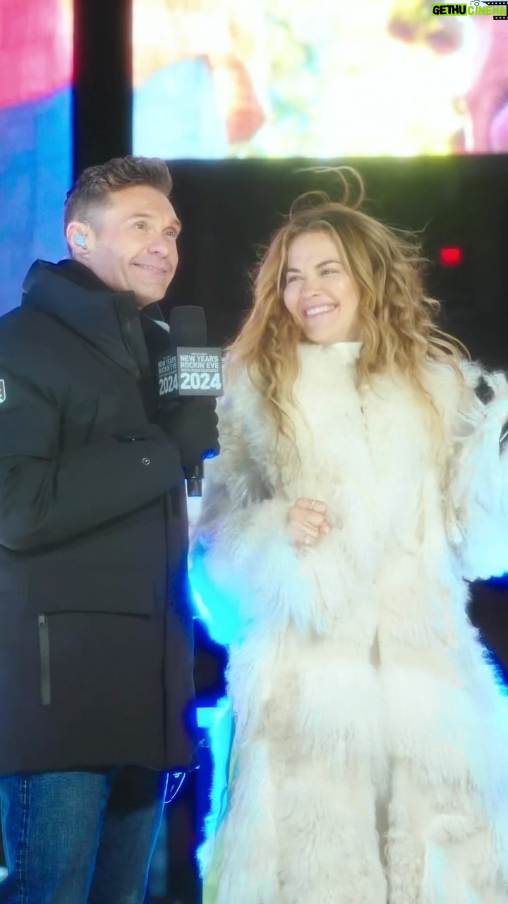Ryan Seacrest Instagram - Let’s end 2023 on a high note 💫 Tune in to @RockinEve NOW or listen on @iheartradio ! NYC Times Square