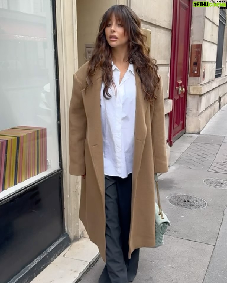 Rym Renom Instagram - Salut la frange 🤎 Paris, France